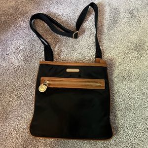 EUC Michael Kors crossbody